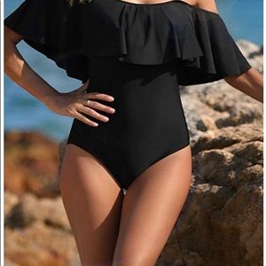 Plus Size 20W Black Swimsuit On/Off Shoulder NWT